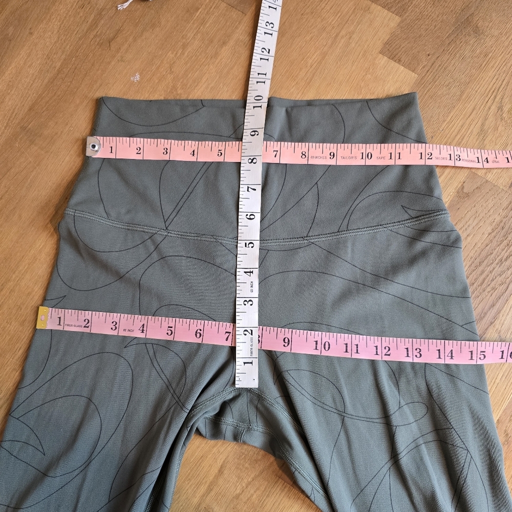 Lululemon Align High-Rise Pant 25" Size 6 Scripted Yogo Army Green - Dark Olive - Picture 11 of 13